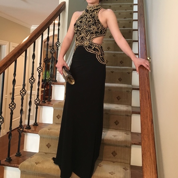 Sherri Hill Prom Dress - Picture 6 of 14